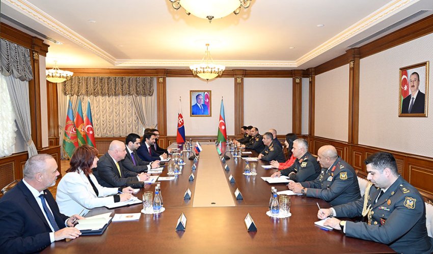 Azərbaycan və Slovakiya arasında hərbi əməkdaşlıq müzakirə olunub