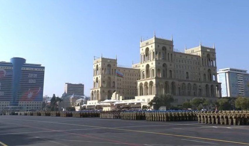 Bakıda hərbi parad keçirilir - <span style=