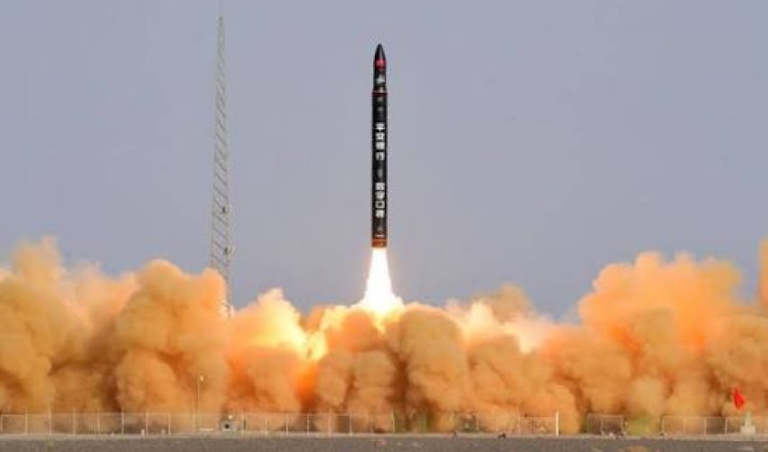 Китайские ракеты вывели на орбиту две группы экспериментальных спутников