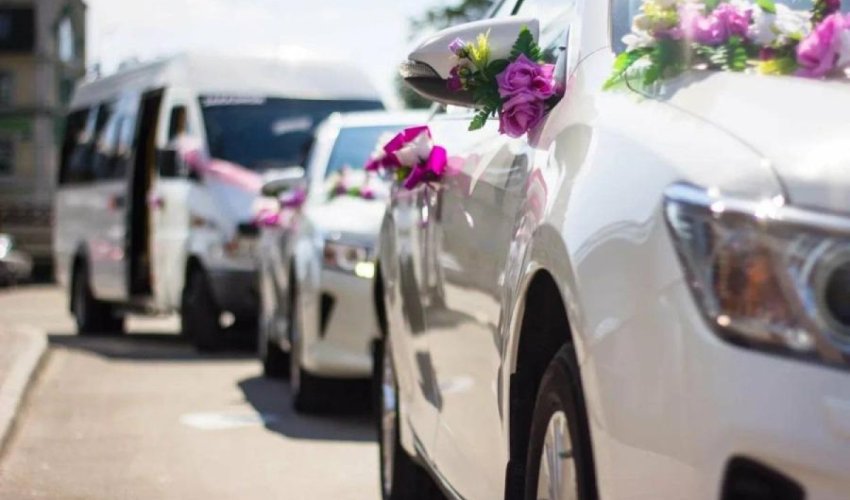 В Губе автомобиль из свадебного кортежа попал в аварию