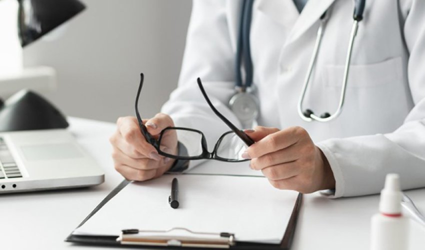 Ağdaşda iki həkim hərbi xidmətə yararsız gənci yararlı kimi sənədləşdirdiyi üçün cərimələnib