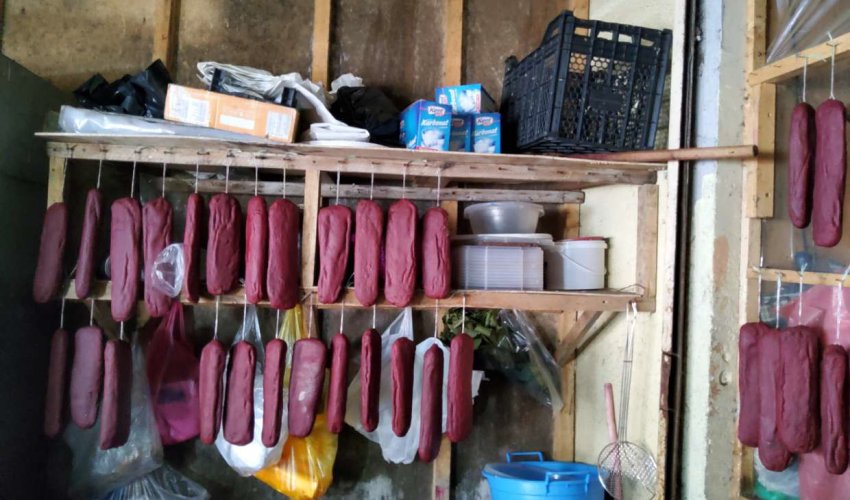 Bakı bazarında kolbasa məhsullarında at əti aşkarlanıb