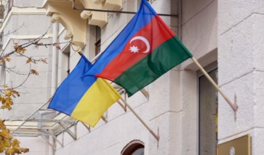 “İskəndər” raketinin qəlpələri Azərbaycanın Kiyevdəki səfirliyinə düşüb