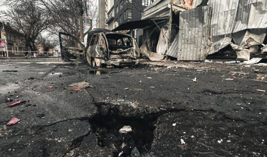 Россияне обстреляли Херсон: двое погибших, одна раненая