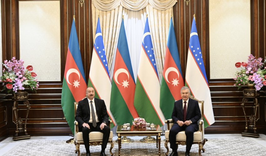 Алиев встречается с Мирзиёевым в Ташкенте - Oбновлено