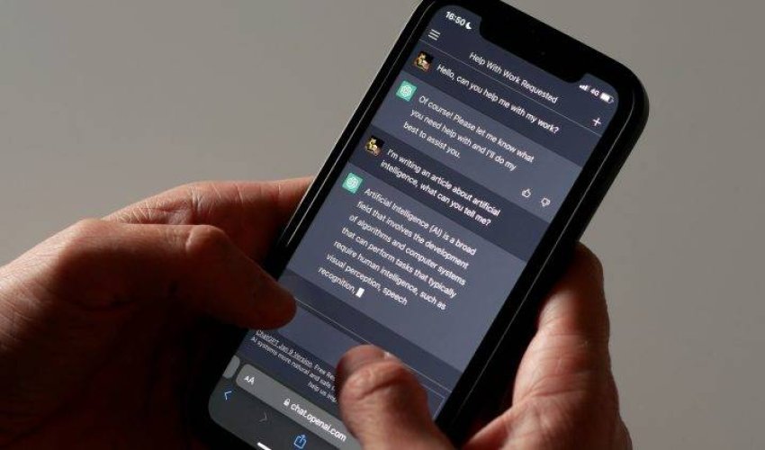 OpenAI ChatGPT-də qrup söhbətləri funksiyasının sınaqlarına başlayıb