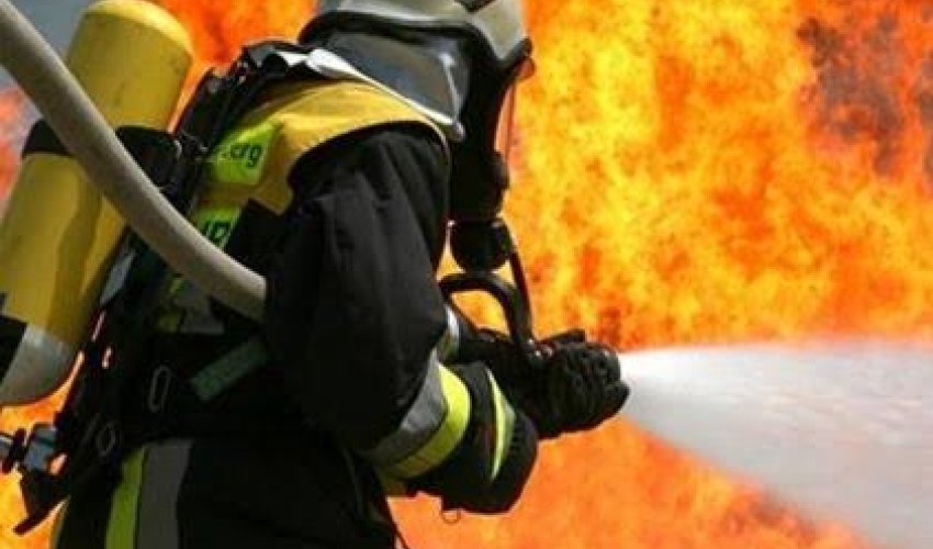 Samuxda yük avtomobili yanıb