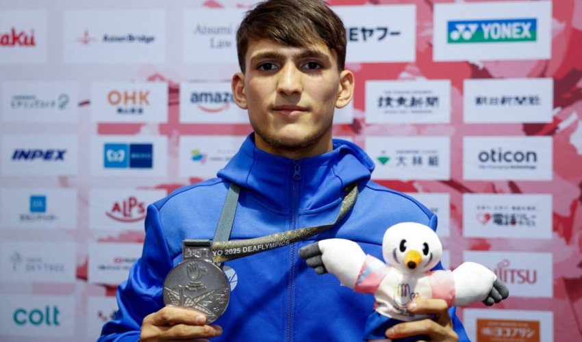 Azərbaycanın idman tarixində ilk deflimpiya medalı