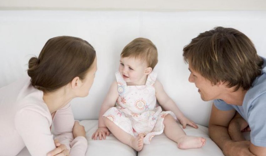 Cari ildə övladlığa uşaq götürən subay şəxslərin sayı açıqlanıb