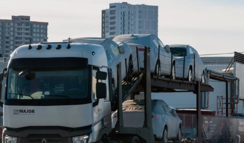 Экспорт китайских авто в Россию рухнул