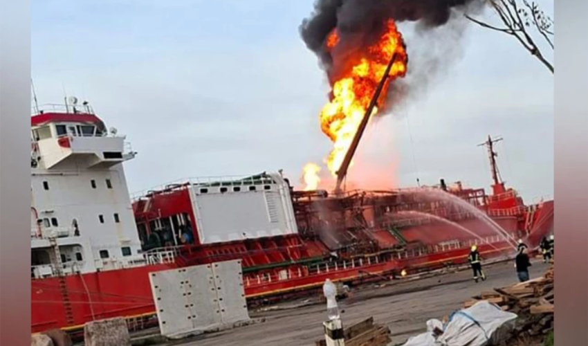 Türkiyəyə məxsus tanker Odessada dronla vurulub