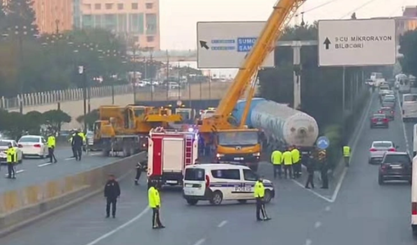 Bakıda baş verən qəza üzündən Sumqayıta hərəkət məhdudlaşıb