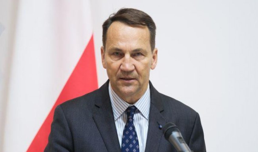 
Polşa Ukraynaya 100 milyon dollar ayıracaq