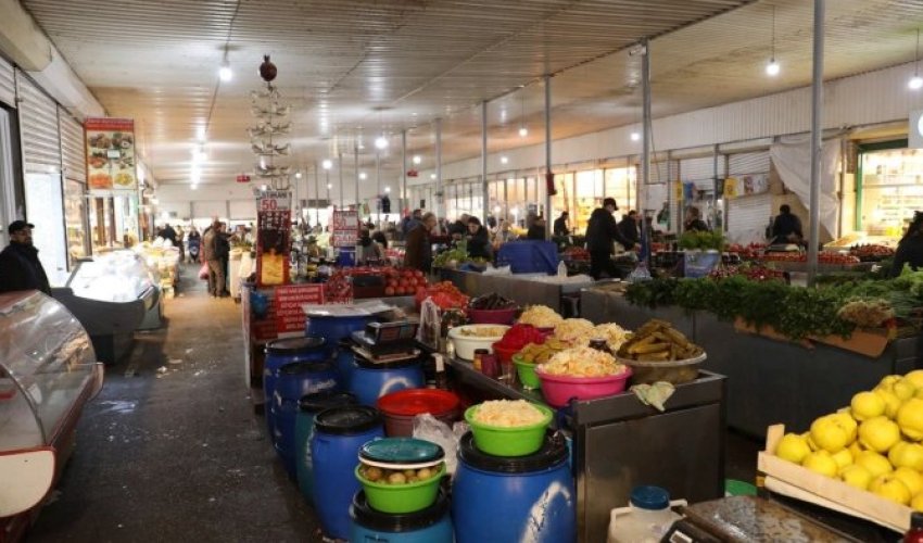 "8-ci km" bazarında nöqsanlar aşkarlanıb - Video