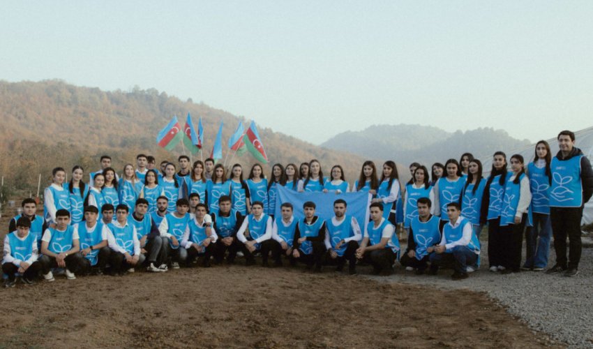 
Leyla Əliyeva, Arzu Əliyeva və Alena Əliyeva Lənkəranda ekoloji aksiyalarda iştirak ediblər