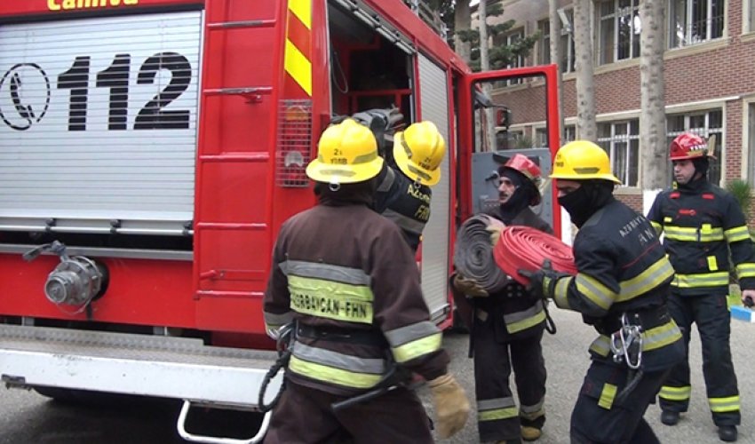 Partlayış baş verən plazanın sahibi- Binaya yeraltı qaz sızıb