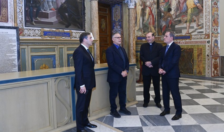 Ceyhun Bayramov Vatikan Apostol Kitabxanasında olub