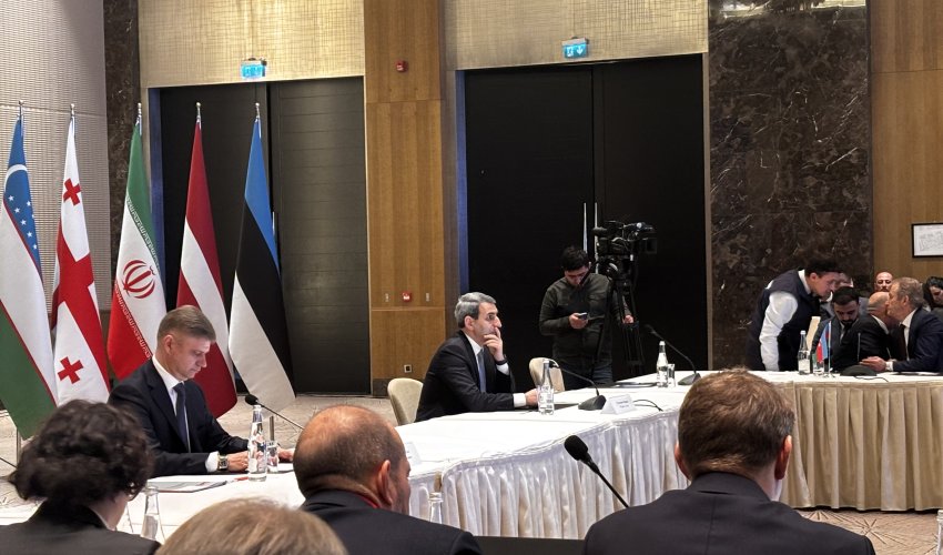 Азербайджан за 10 месяцев принял 317 контейнерных поездов по Среднему коридору – Ровшан Рустамов