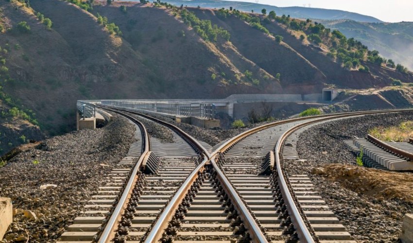 Bu ilin sonuna kimi Azərbaycan vasitəsilə Ermənistana yeni yüklər daşına bilər - rəsmi