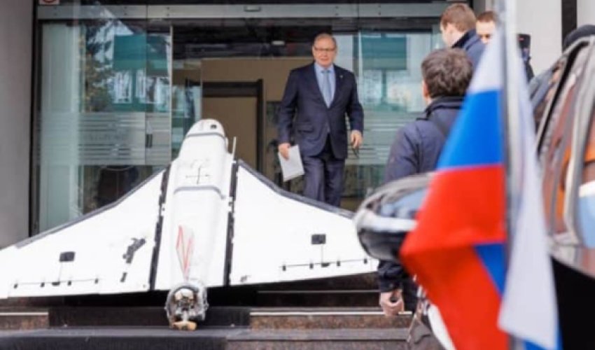 Российский беспилотник у здания МИД Молдовы