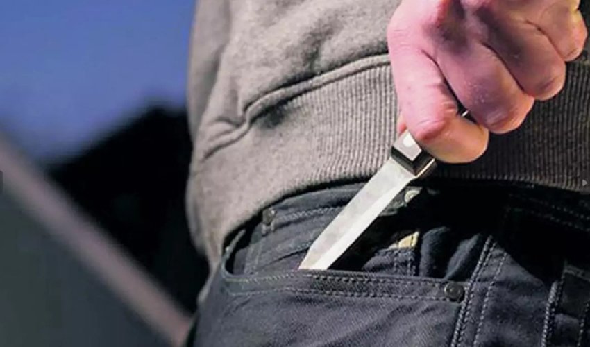 Gəncədə 13 yaşlı oğlan bıçaqlanıb