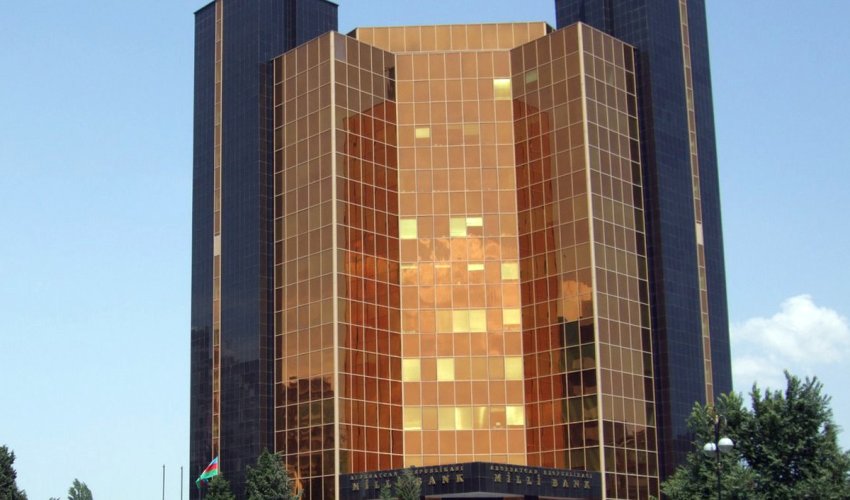 On bir ayda bankların nə qədər aktivləri olub?