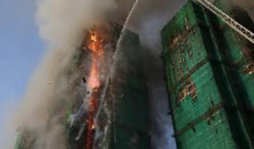 
Honq Konqda yaşayış kompleksində yanğında ölənlərin sayı 65-ə çatıb -YENİLƏNİB3