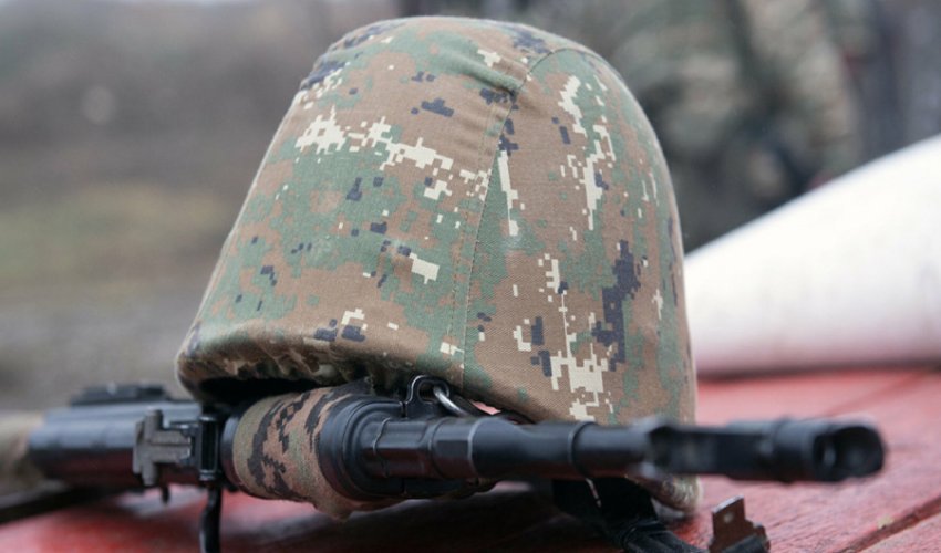 Ermənistanda hərbçilər minaya düşüb