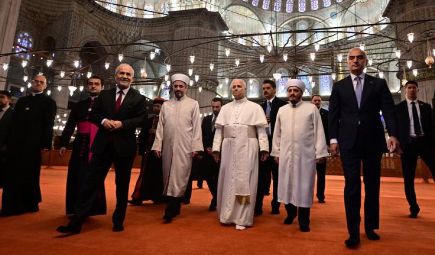 Roma Papası Sultan Əhməd məscidini ziyarət edib