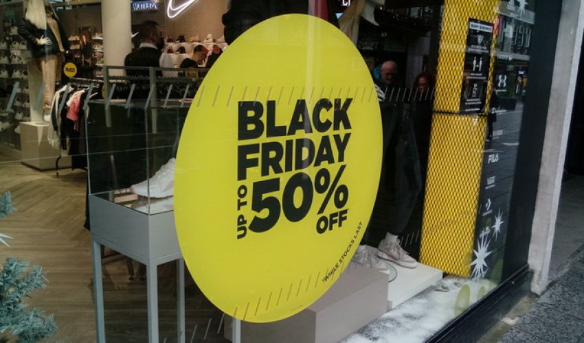 Дональд Трамп: Американцы потратили почти 12 миллиардов долларов в черную пятницу