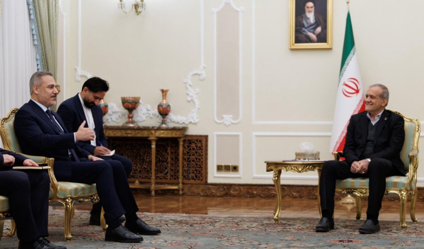 Hakan Fidan Pezeşkianla görüşüb