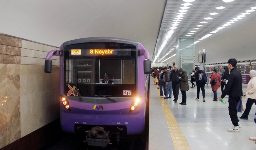 Bakı metrosunda texniki nasazlıq səbəbindən qatar intervalında gecikmələr yaranıb
