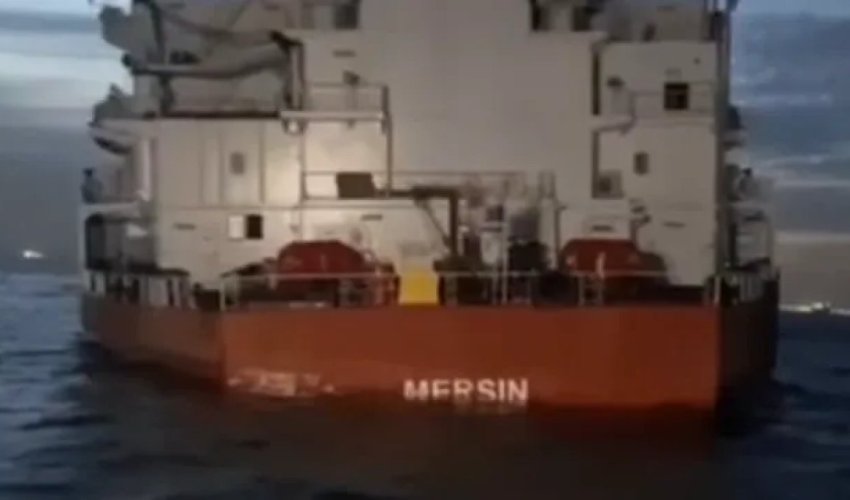 Turkish tanker leaks off Senegal coast as authorities race to prevent oil spill