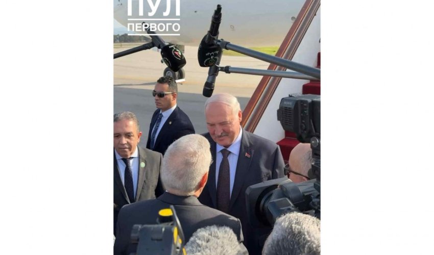 Lukaşenko Əlcəzairə gedib