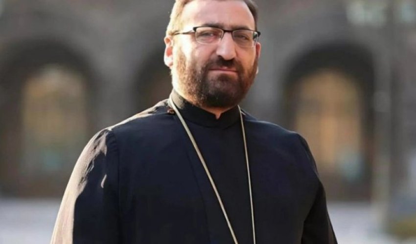 Erməni arxiyepiskop Arşak Xaçatryan saxlanılıb