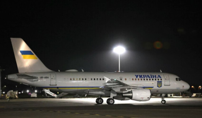 Naməlum dronlar Zelenskinin təyyarəsini təqib edib