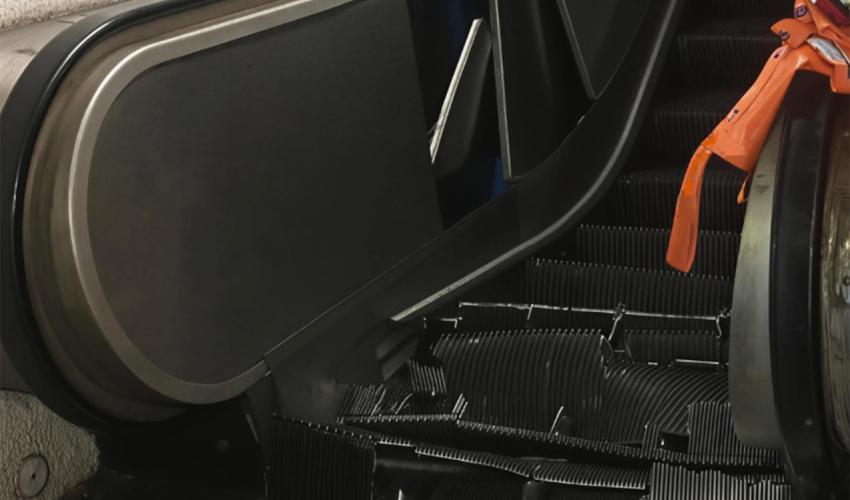 Bakıda yeraltı keçiddə eskalator qırılıb, xəsarət alanlar var