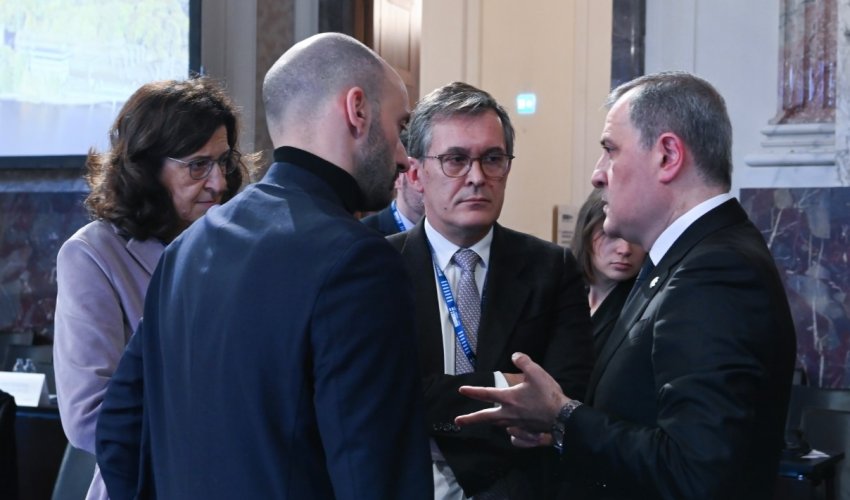 Azerbaijan’s foreign minister meets France’s minister delegate for European affairs