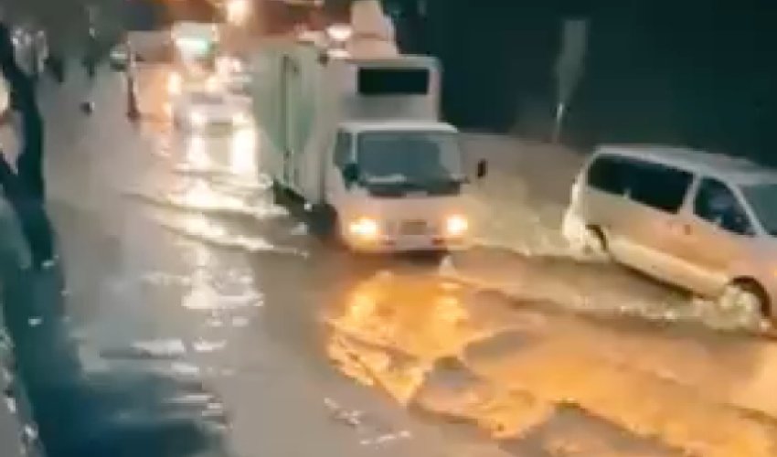Heavy rains disrupt traffic near Baku Railway Station