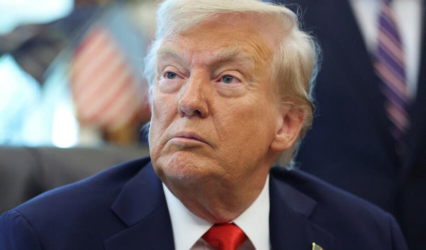 Трамп одобрил производство мини-автомобилей в Америке