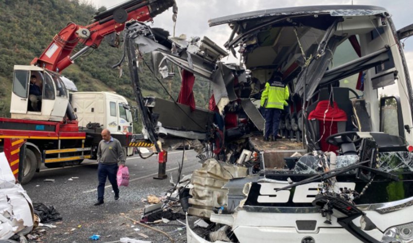 Türkiyədə yol qəzası baş verib - 7 nəfər ölüb,11 yaralı var