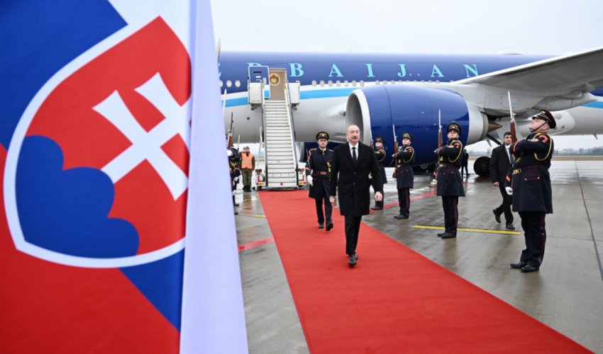 Prezident Slovakiyaya səfərə gedib