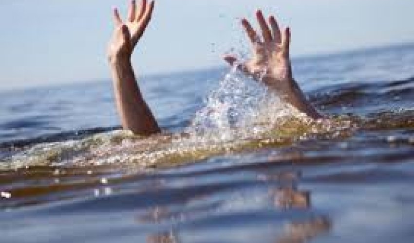 3 yaşlı uşaq hovuzda boğulub