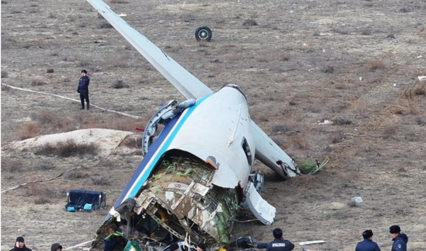 Kazakhstan says final report on AZAL plane crash will be released after foreign lab results