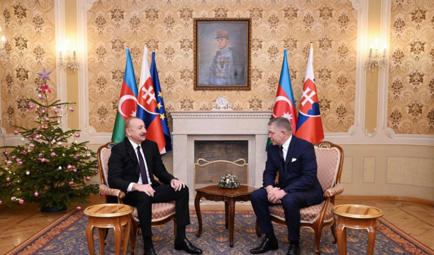 Ильхам Алиев провел встречу с Фицо