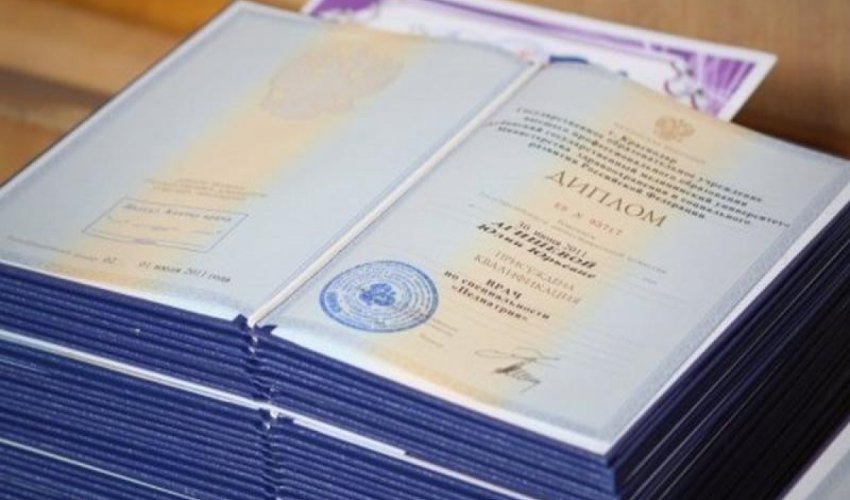 Xarici diplomların tanınması gələn ilin əvvəlinə qədər dayandırılacaq