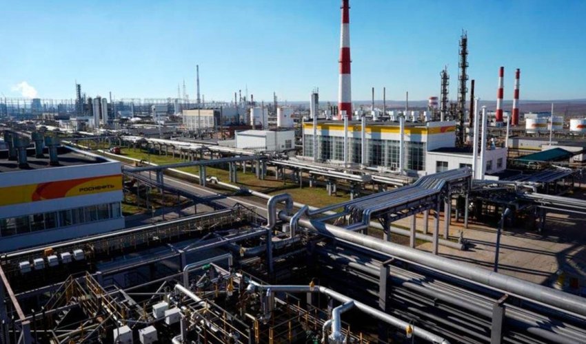 Украинские дроны остановили российский НПЗ