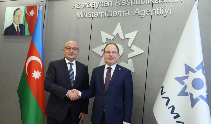 ANAMA rəhbərliyi GICHD direktoru ilə görüşüb