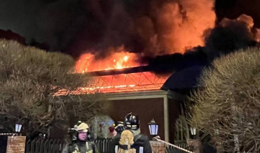 Sankt-Peterburqda bazarda yanğın baş verib