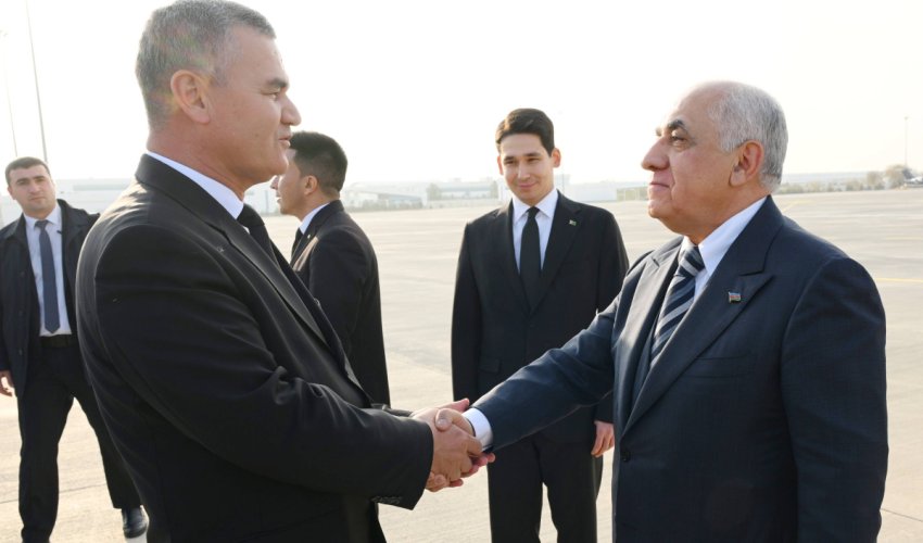 Али Асадов прибыл с рабочим визитом в Ашхабад